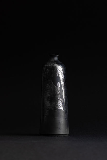 bucchero etrusco _ bottle